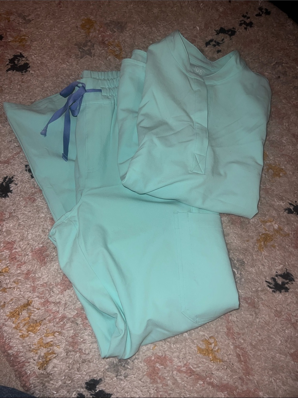 FIGS Mariner scrub set. Size small.